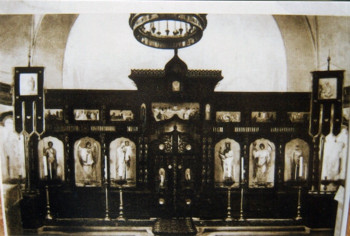 Иконостас Никольского храма, выполненный в византийском стиле (фото начала 20 в.)