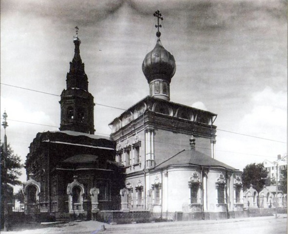 Никольская церковь с перестроенной колокольней (фото 1910х г.)